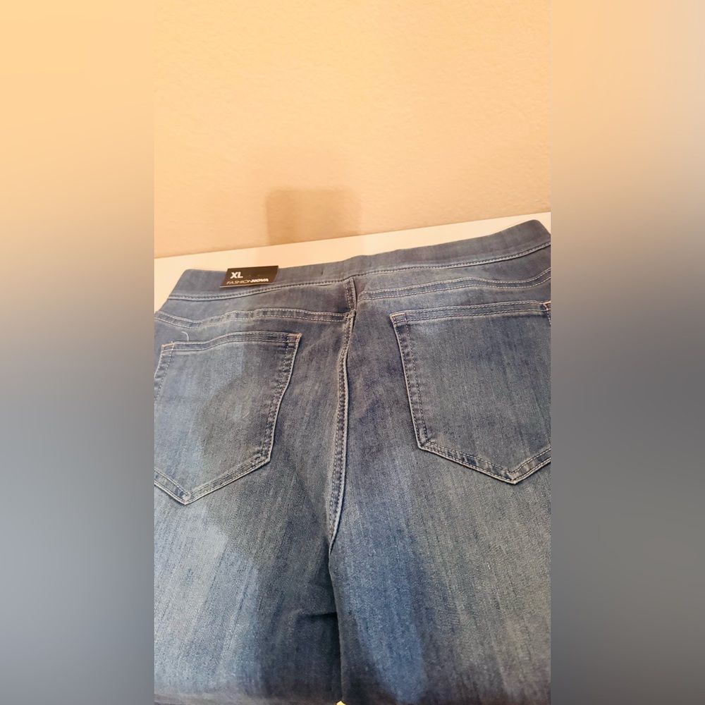 Fashion Nova Start Something Mid Rise Flare Jeans, Light Blue Wash, XL, NWT - Picture 11 of 11